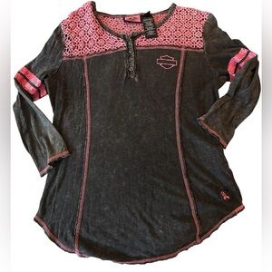 Harley-Davidson Black and Pink Graphic 3/4 Sleeve Blouse